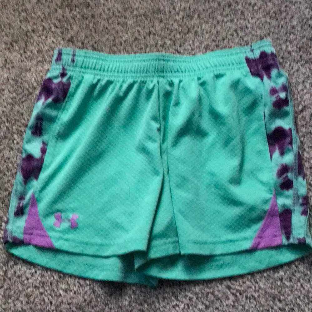 Under armour shorts.